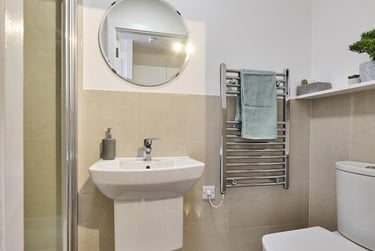 1 bed studio, The Old Railway Shed, 2 Upperton Rd, City Centre, Leicester, LE30BG - Image 4